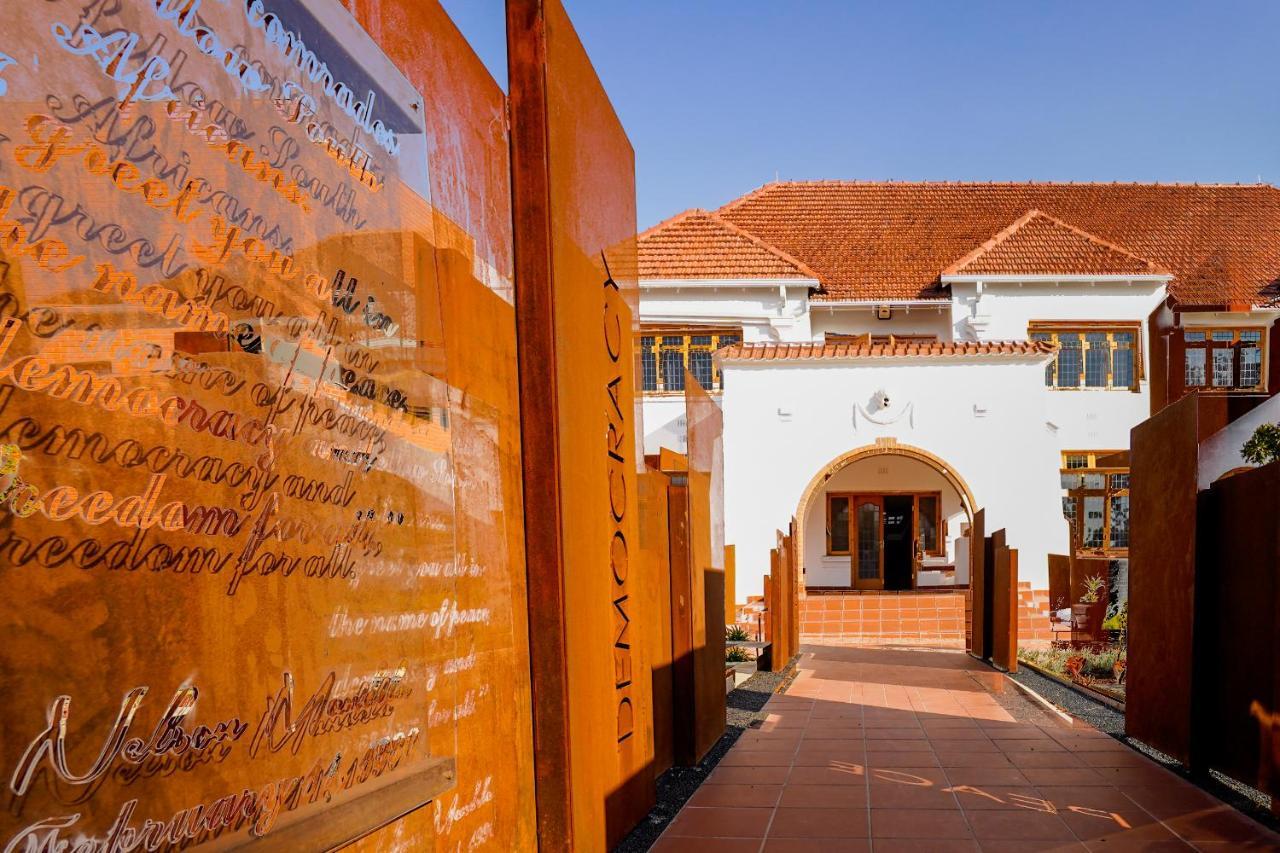 Отель Sanctuary Mandela Йоханнесбург Экстерьер фото